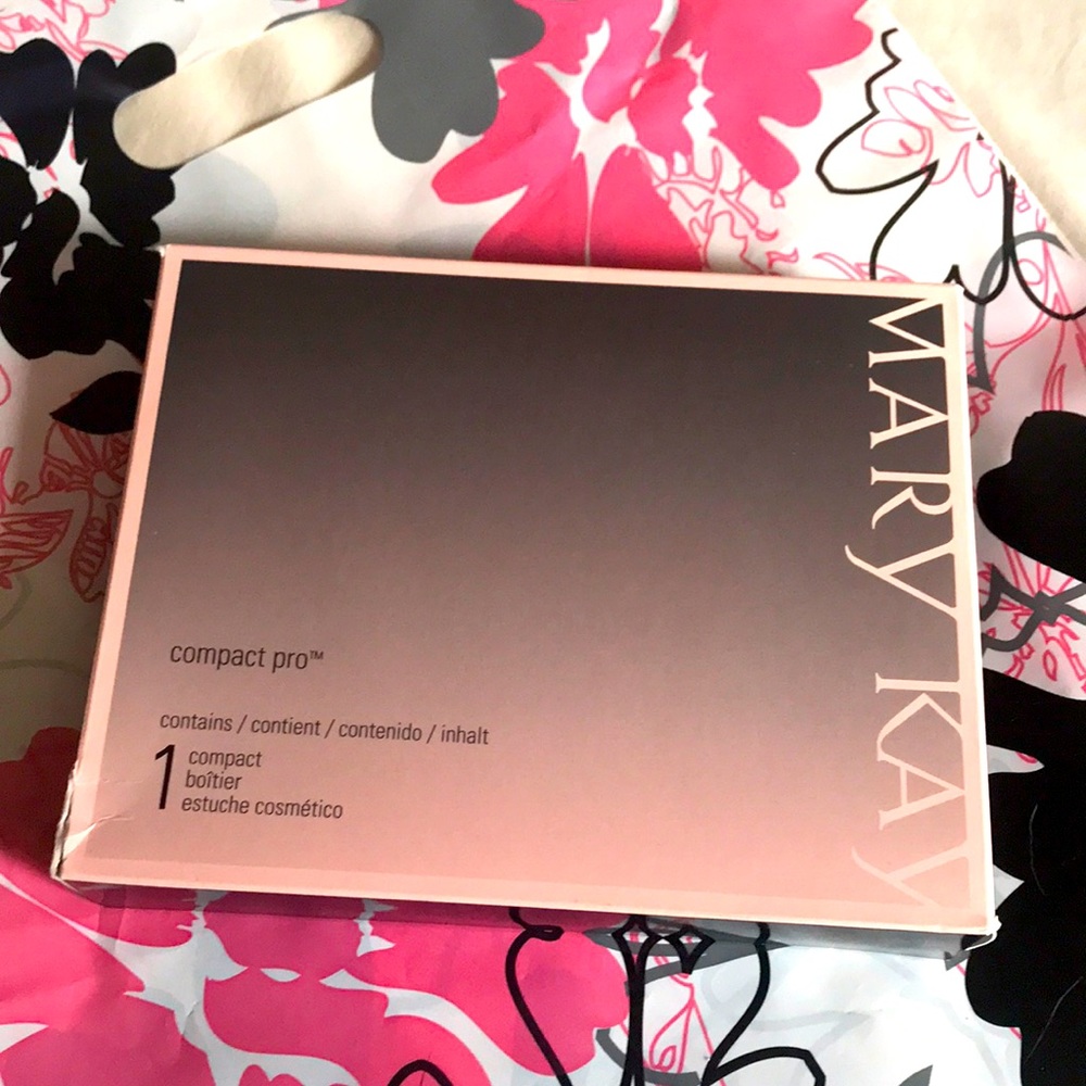 Mary Kay Compact pro